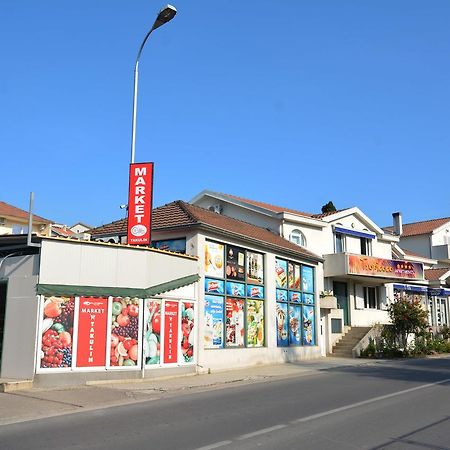 Tropicoco Apartments Tivat Zewnętrze zdjęcie