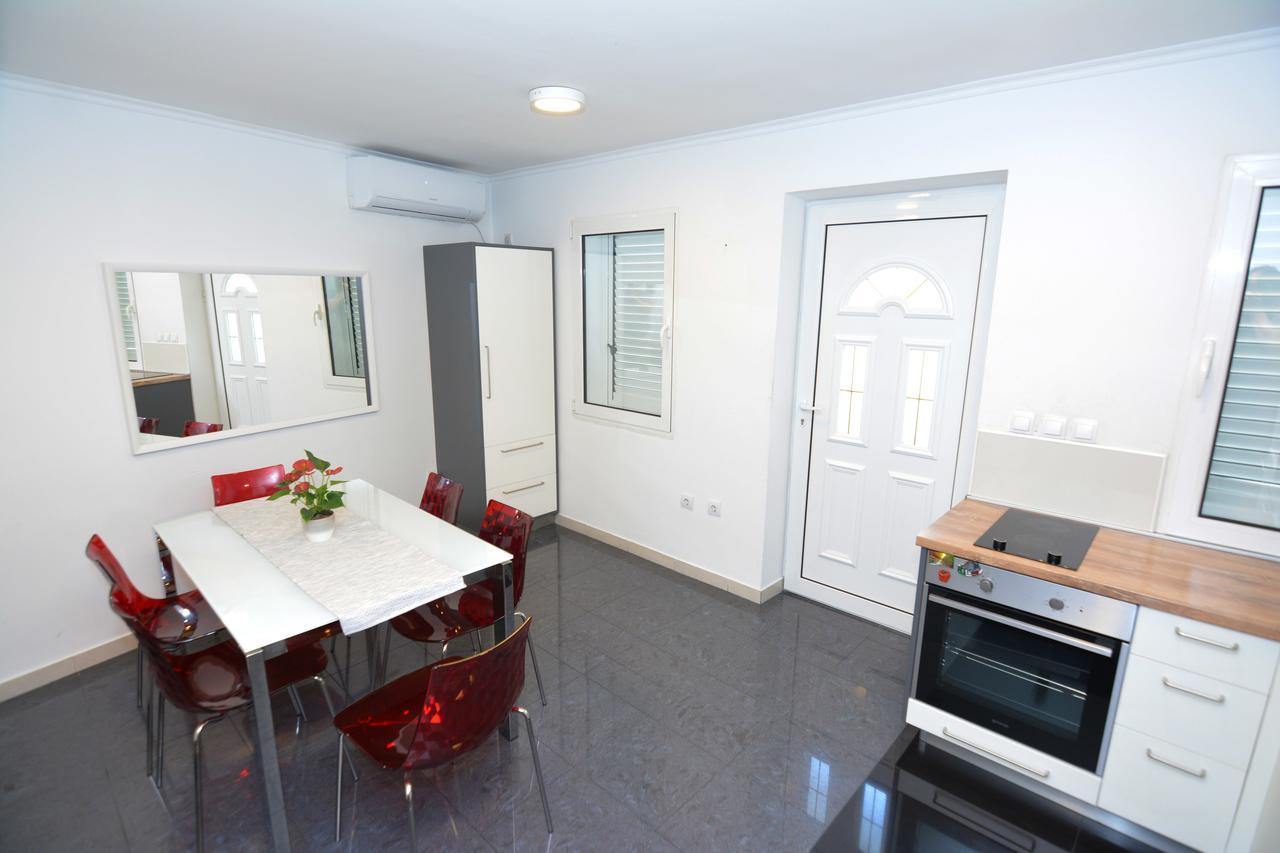 Tropicoco Apartments Tivat Zewnętrze zdjęcie