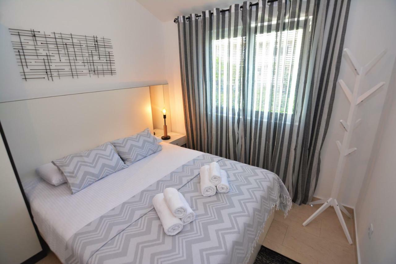 Tropicoco Apartments Tivat Zewnętrze zdjęcie